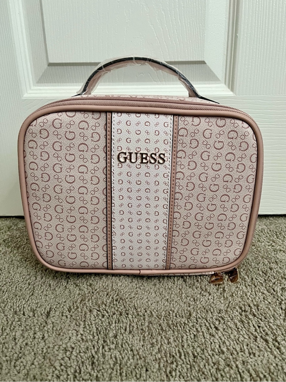 Guess Cosmetic Bag
